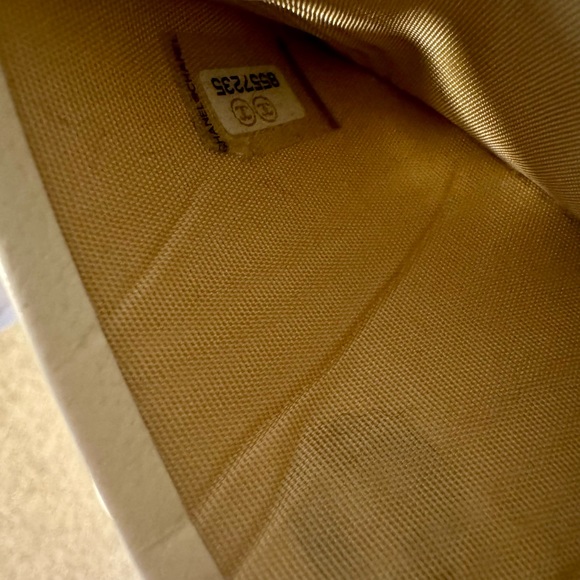 *Authentic* Chanel Card Holder *Button Collection* - Picture 3 of 13